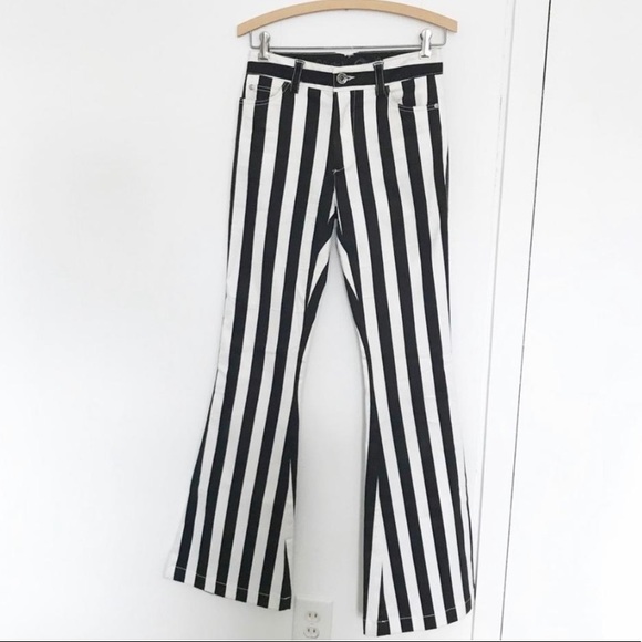 Alice + Olivia Beautiful High Rise Bell Jean - Picture 3 of 7